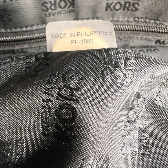 Michael Kors Pebble Leather Black Hudson Satchel Crossbody Bag - Picture 11 of 12